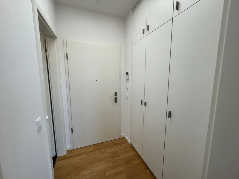 2-Zimmer-Traumwohnung mit Dachterrasse, Klimaanlage & Einbauküche — photo 1